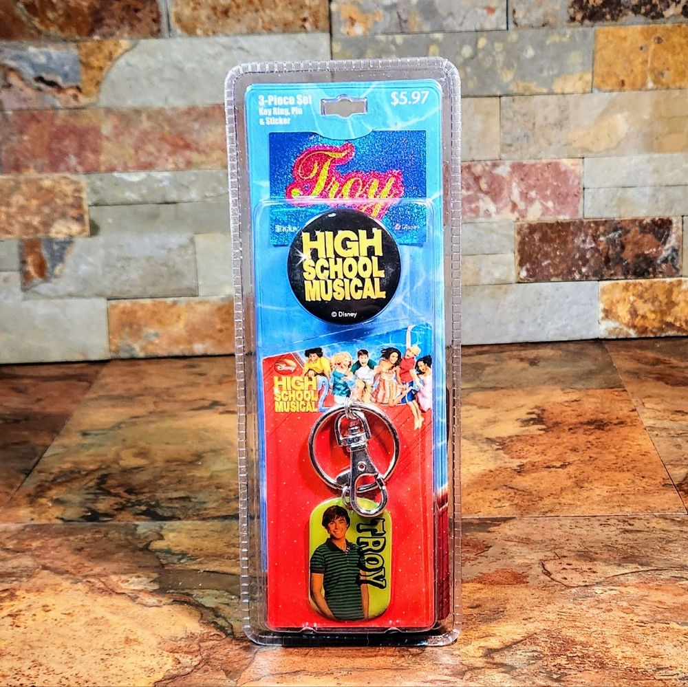High School Musical - 2 , 3-Pc. Key Chain Set • Set Includes : key Chain,Sticker
